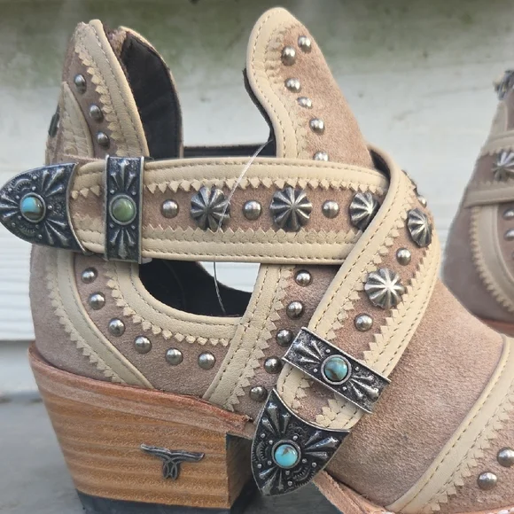 Lane Boots Tan Studded Leather Ankle Booties - Turquoise Soles - Picture 6 of 11